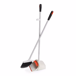 OXO Good Grips Upright Sweep Set - White