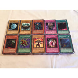 500 Assorted Yugioh Cards Including Rare, Ultra Rare and Holographic C