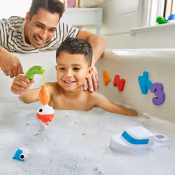Munchkin Deep Sea Fishin Toddler Bath Toy and Game with Magnetic Fish  Boat  and Rod