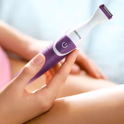 Philips BikiniGenie, Cordless and Portable Bikini Trimmer for Trimming, Shaving and Styling Bikini Area, with Comb, BRT383/15