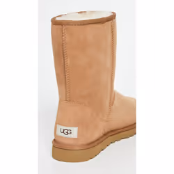UGG Men's Classic Short Boot  Chestnut  08