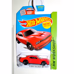 Hot Wheels 2015 HW Workshop Dodge Challenger SRT Hellcat Hell Cat Red