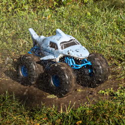 Monster Jam , Official Megalodon STORM All-Terrain Remote Control Monster Truck, 1:15 Scale - Additional view 6