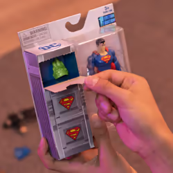 DC Comics , 4-Inch SUPERMAN Action Figure with 3 Mystery Accessories, Adventure 1 - Additional view 5