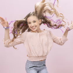 Cool Maker , Hollywood Hair Extension Maker with 12 Customizable Extensions and Accessories, for Kids Aged 8 and up - Additional view 7