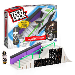 Tech Deck Nyjah Skatepark X-Connect Park Creator, Massive Customizable Skatepark Ramp Set with Exclusive Fingerboard
