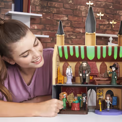 Wizarding World Harry Potter, Magical Minis Hogwarts Divination Classroom, 2 Exclusive Figures and 6 Accessories, Kids Toys for Ages 6 and up