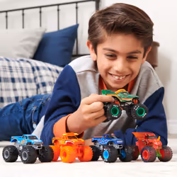 Monster Jam , Official Batman Vs. Megalodon Die-Cast Monster Trucks, 1:64 Scale, Kids Toys for Boys Ages 3 and up - Additional view 6