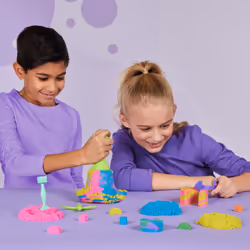 Kinetic Sand , Squish N’ Create Playset, with 13.5oz of Blue, Yellow, and Pink Play Sand, 5 Tools, Sensory Toys for Kids Ages 3 and Up - Additional view 4