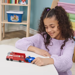 PAW Patrol , True Metal Firetruck Die-Cast Team Vehicle with 1:55 Scale Chase Toy Car, Kids Toys for Ages 3 and up - Additional view 6