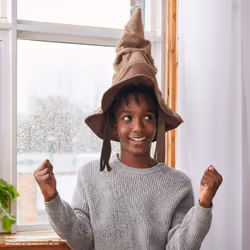 Wizarding World Harry Potter, Talking Sorting Hat with 15 Phrases for Pretend Play, Kids Toys for Ages 5 and up - Additional view 6
