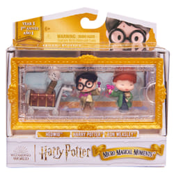 Wizarding World Harry Potter, Micro Magical Moments Action Figures Set with Harry, Ron, Hedwig & Display Case, Kids Toys for Ages 6 and up