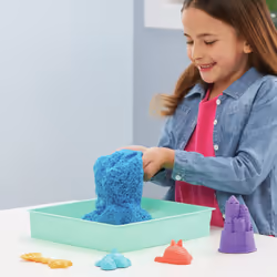 Kinetic Sand Sandbox Set, 1lb Blue Play Sand, Sandbox Storage, 4 Molds and Tools, Sensory Toys for Kids Ages 3+ - Additional view 2