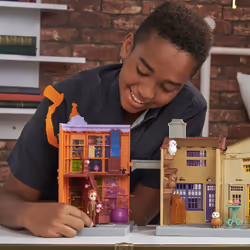 Wizarding World Harry Potter, Magical Minis Diagon Alley 3-in-1 Playset with Lights & Sounds, 2 Figures, 21 Accessories, Kids Toys for Ages 6 and up - Additional view 6