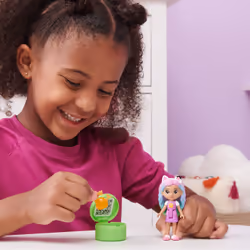 Gabby's Dollhouse , Gabby and Friends Figure Set with Rainbow Gabby Doll, 3 Toy Figures and Surprise Accessory Kids Toys for Ages 3 and up - Additional view 6