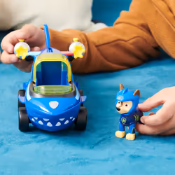 PAW Patrol Aqua Pups, Chase Transforming Shark Vehicle with Collectible Action Figure, Kids Toys for Ages 3 and up