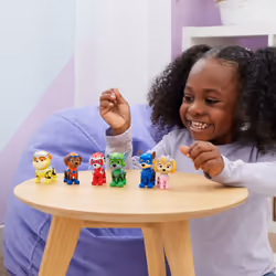 PAW Patrol : The Mighty Movie, Toy Figures Gift Pack, with 6 Collectible Action Figures, Kids Toys for Boys and Girls Ages 3 and up