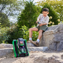 Monster Jam , Official Grave Digger Trax All-Terrain Remote Control Outdoor Vehicle, 1:15 Scale, Kids Toys for Boys and Girls Ages 4-6+