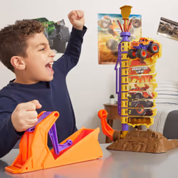 Monster Jam El Toro Loco Big Air Challenge Playset with Exclusive Monster Truck, Over 20-Inch Tall, 1:64 Scale, Kids Toys for Boys Ages 3 and up - Additional view 5