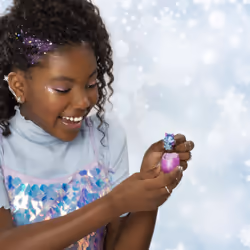 Hatchimals CollEGGtibles, Royal Multipack with 4 and Accessories, for Kids Aged 5 and Up (Styles May Vary)