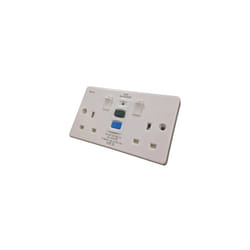 2 gang rcd SOCKET DOUBLE TWIN WHITE 13 AMP