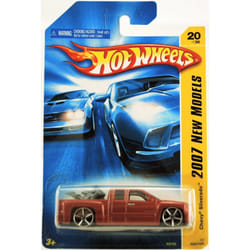 Hot Wheels Chevy Silverado EXT CAB 2007 New Models - Chevy Silverado - Ext Cab - w/ Dirt Bike in Bed - Red/Orange Paint - 20/36 - 1:64 Scale Collectib