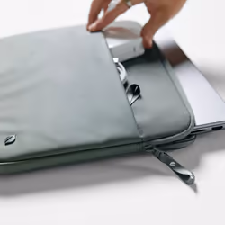 Incase A.R.C. Sleeve for With ReSpun 100% Recycled Polyester for 16-inch Laptop (M1-M4, 2021-2024) - Additional view 6