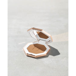 Fenty Beauty Sun Stalk’r Instant Warmth Bronzer Bajan Gyal 6.23g