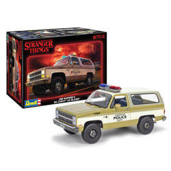 Revell 14558 Stranger Things Jim Hopper's '85 Chevy K5 Blazer 1:25 Scale 160-Piece Skill Level 4 Model Building Kit
