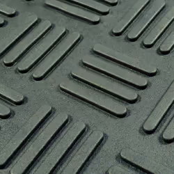 FANMATS 17098 Central Missouri Mules Heavy Duty Vinyl Medallion Outdoor Door Mat - 19.5in. x 31in.