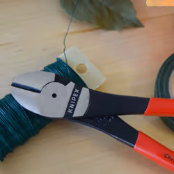 KNIPEX High Leverage Diagonal Cut-Spring Red and Blue