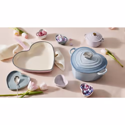 Le Creuset Stoneware Heart Shaped Spoon Rest  5  Peche