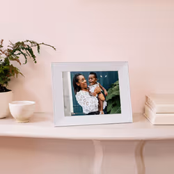Aura UKA200-WHTS digital photo frame Quartz metallic, White 22.9 cm (9") Wi-Fi