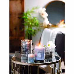 Yankee Candle A Calm & Quiet Place Scented  Classic 22oz Large Jar Single Wick Candle  Over 110 Hours of Burn Time