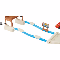 Disney Pixar Cars Fireball Beach Water Action Track Playset & Lightning McQueen