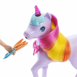 Barbie Dreamtopia This playset comes with a princess doll, a pet unicorn toy with colour-change features and 18 toy accessories. For ages 3+. - Additional view 5