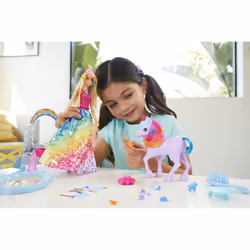 Barbie Dreamtopia This playset comes with a princess doll, a pet unicorn toy with colour-change features and 18 toy accessories. For ages 3+. - Additional view 7