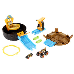 Hot Wheels Monster Trucks Stunt Tire Play Set