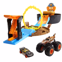 Hot Wheels Monster Trucks Stunt Tire Play Set - Additional view 4