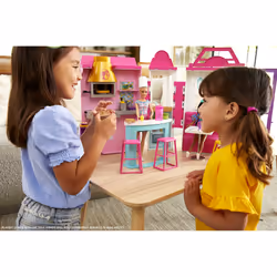 Barbie Cook ‘n Grill Restaurant Doll and Playset - Additional view 4