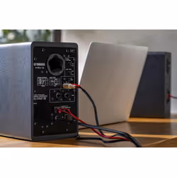Yamaha HS3 Powered Studio Monitor in Black  Pair (HS3 B)