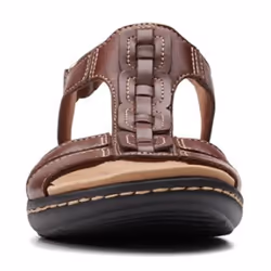 Clarks Women's Laurieann Kay Flat Sandal  Tan Leather  8 Wide