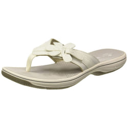 Clarks womens Brinkley Flora Flip Flop  White Synthetic  11 US
