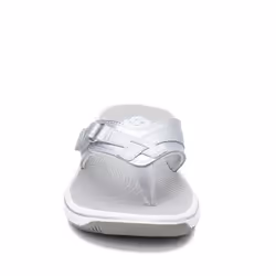 Clarks Women's Breeze Sea Flip-Flop  New Silver Synthetic  9