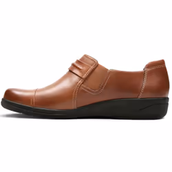 Clarks Women's Cheyn Madi Loafer  Dark Tan Leather  7.5 W US