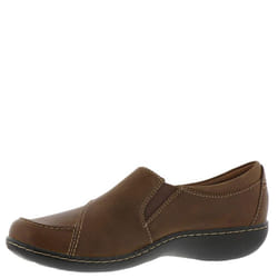 Clarks Women's Ashland Lane Q Loafer  dark tan leather  090 W US