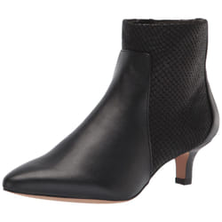 Clarks Women's Shondrah Boot Fashion  Black  5.5