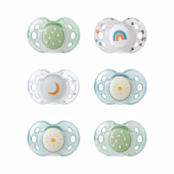 Tommee Tippee Nighttime Dummies, 18-36 months, 6 pack of glow in the dark Dummiess with symmetrical silicone baglet