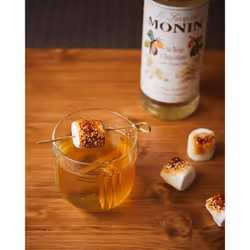 MONIN Premium White Chocolate Syrup 700ml for Coffee and Cocktails. Vegan-Friendly, Allergen-Free, 100% Natural Flavours and Colourings