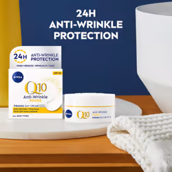 NIVEA Q10 Anti-Wrinkle Power Protecting Day Cream SPF 30 (50ml), Face Cream with Identical Q10 and Creatine for Wrinkles and Age Spots (Pack of 2)